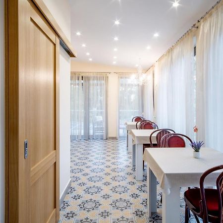 Kiss-Henezi Guest House Keszthely Exterior foto