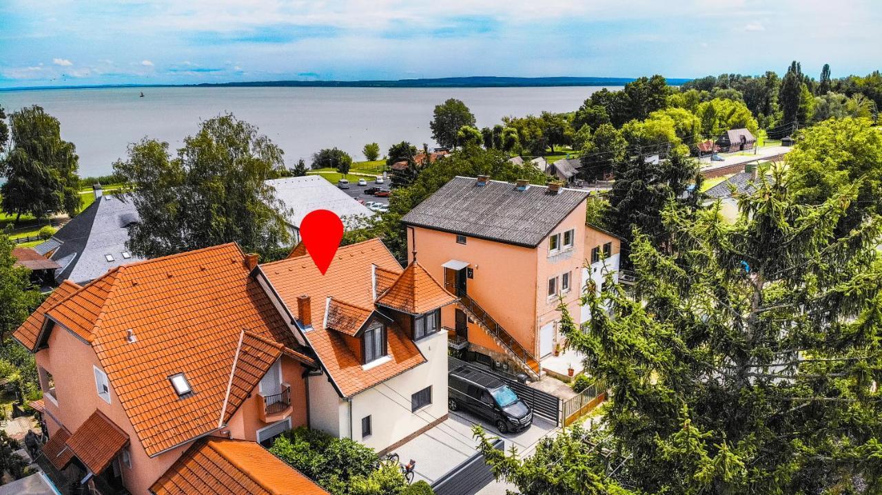 Kiss-Henezi Guest House Keszthely Exterior foto