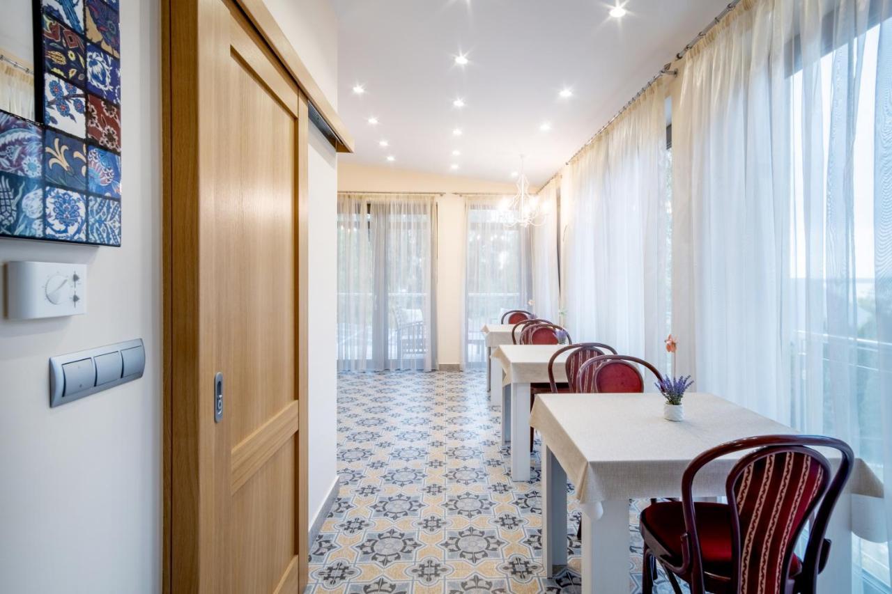 Kiss-Henezi Guest House Keszthely Exterior foto
