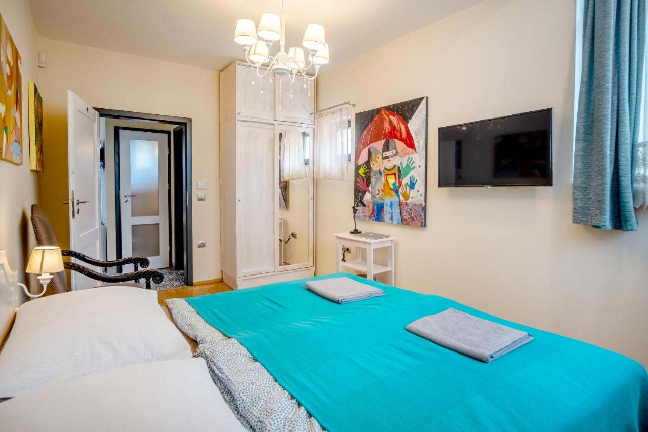 Kiss-Henezi Guest House Keszthely Exterior foto